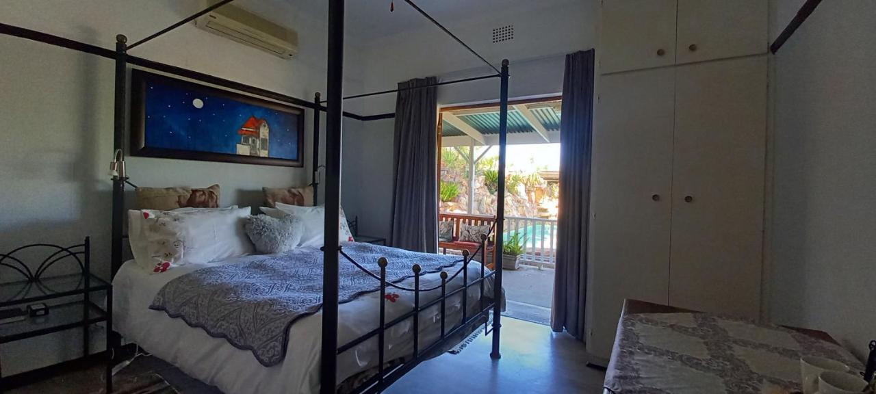 Beit Shalom Before Known As Best Little Guesthouse Oudtshoorn Exterior foto