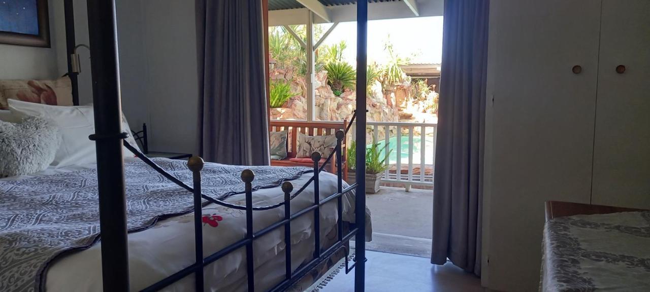 Beit Shalom Before Known As Best Little Guesthouse Oudtshoorn Exterior foto