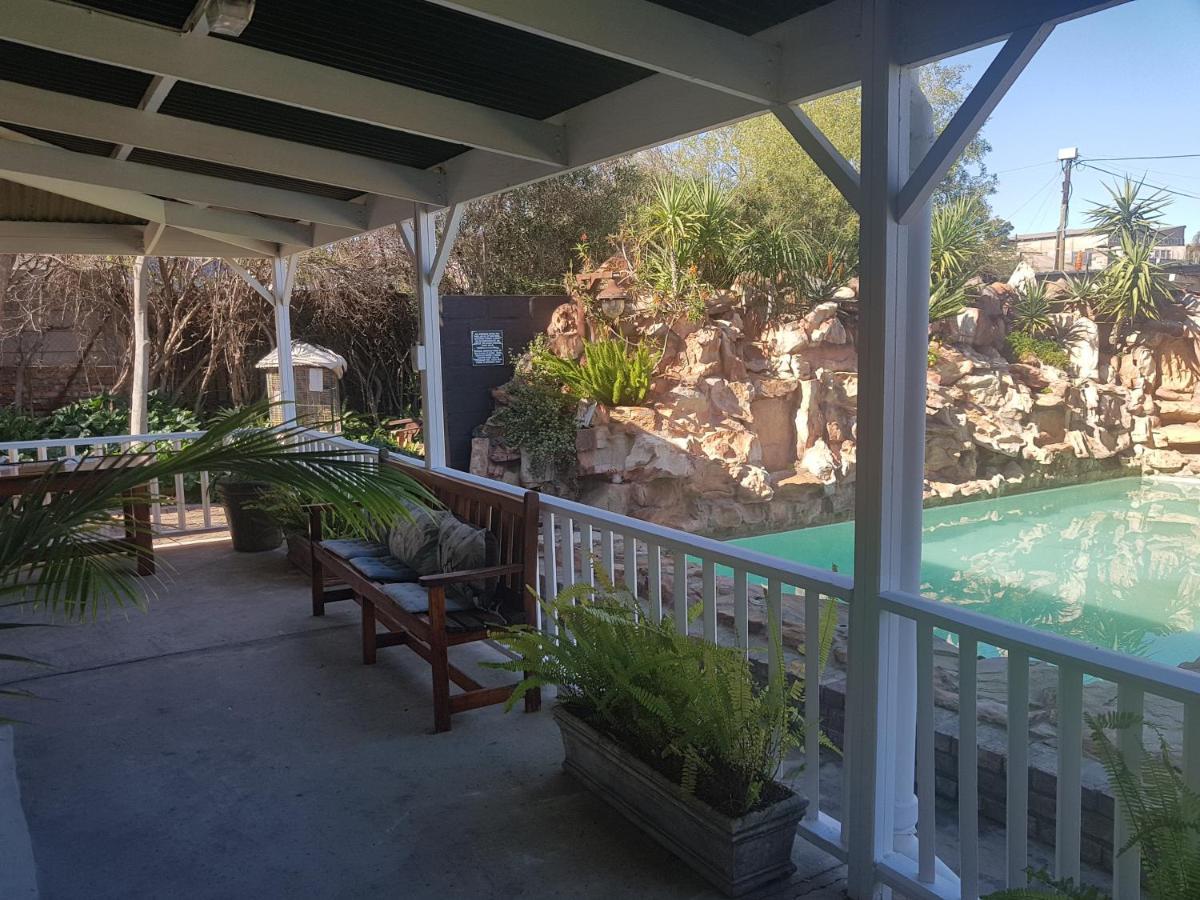 Beit Shalom Before Known As Best Little Guesthouse Oudtshoorn Exterior foto