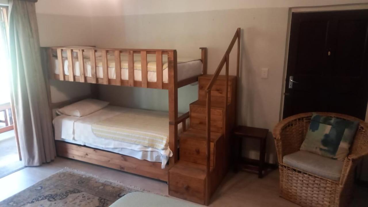 Beit Shalom Before Known As Best Little Guesthouse Oudtshoorn Exterior foto